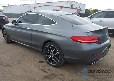 2017 Mercedes-Benz C 300 z USA, uszkodzony, nr VIN WDDWJ4JB8HF503269